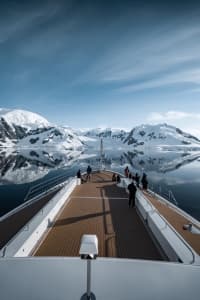 Traditional vs Explorer Yacht (3).jpg